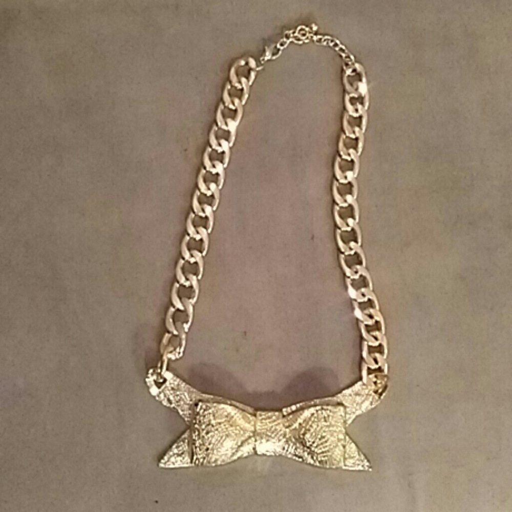 Gold Bow Necklace